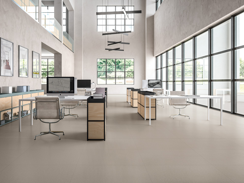 Pavimento grigio in grès stile contemporaneo per ufficio, collezione Blutech di Blustyle